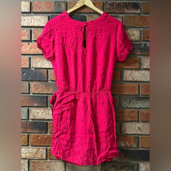 🆕 Anthropologie Ett:twa Greenbrier Embroidered Magenta Wrap Romper - Picture 7 of 7